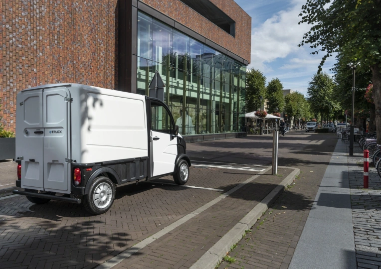 Mopedbiler fra AIXAM Aixam e-Truck E-truck fourgon 3.jpg